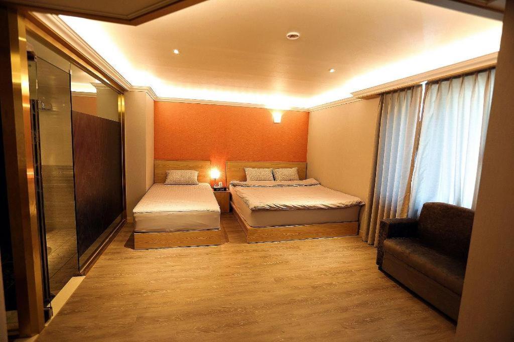 Jeju Sejong Hotel Екстер'єр фото