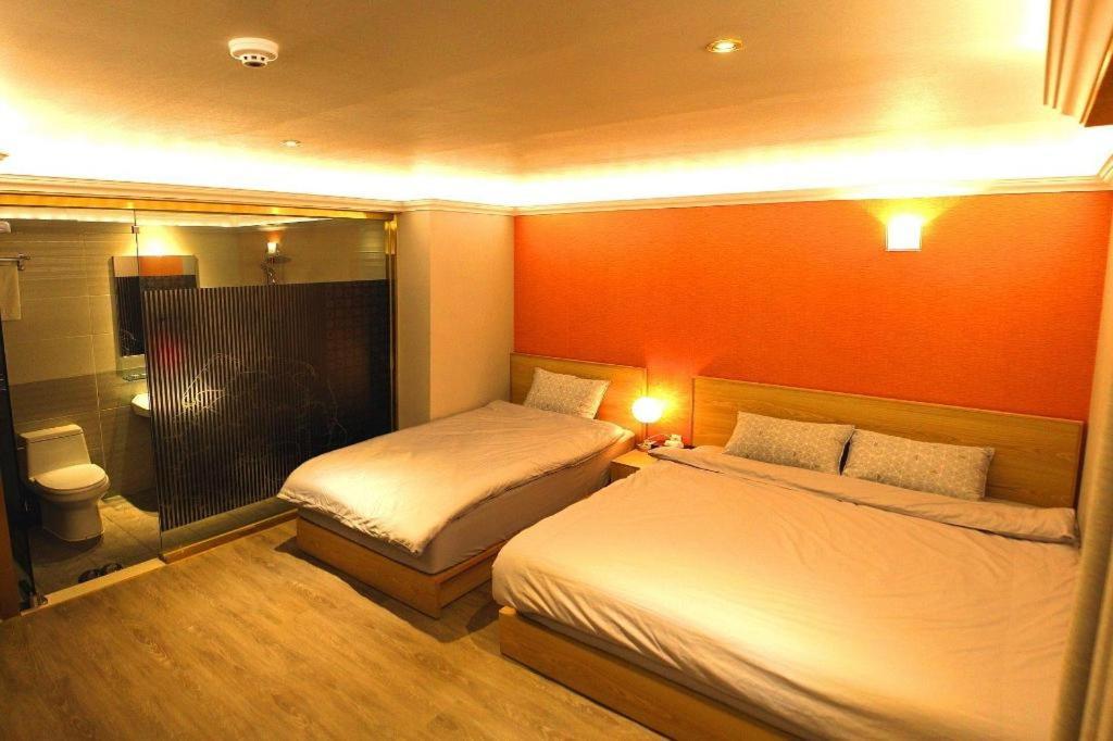 Jeju Sejong Hotel Екстер'єр фото