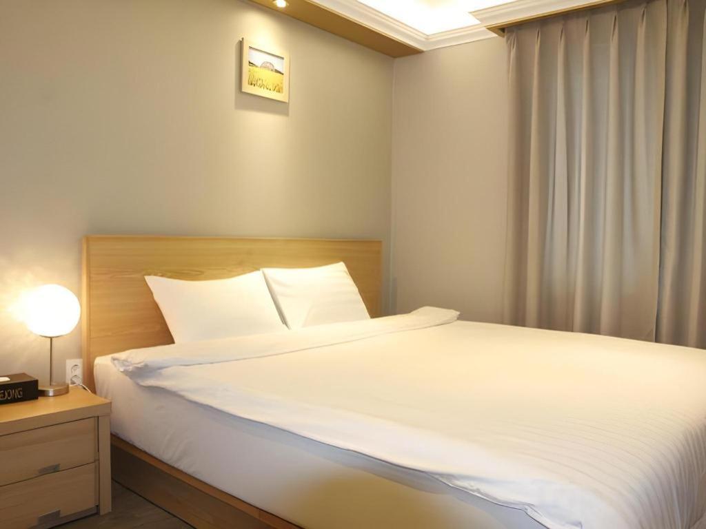 Jeju Sejong Hotel Екстер'єр фото