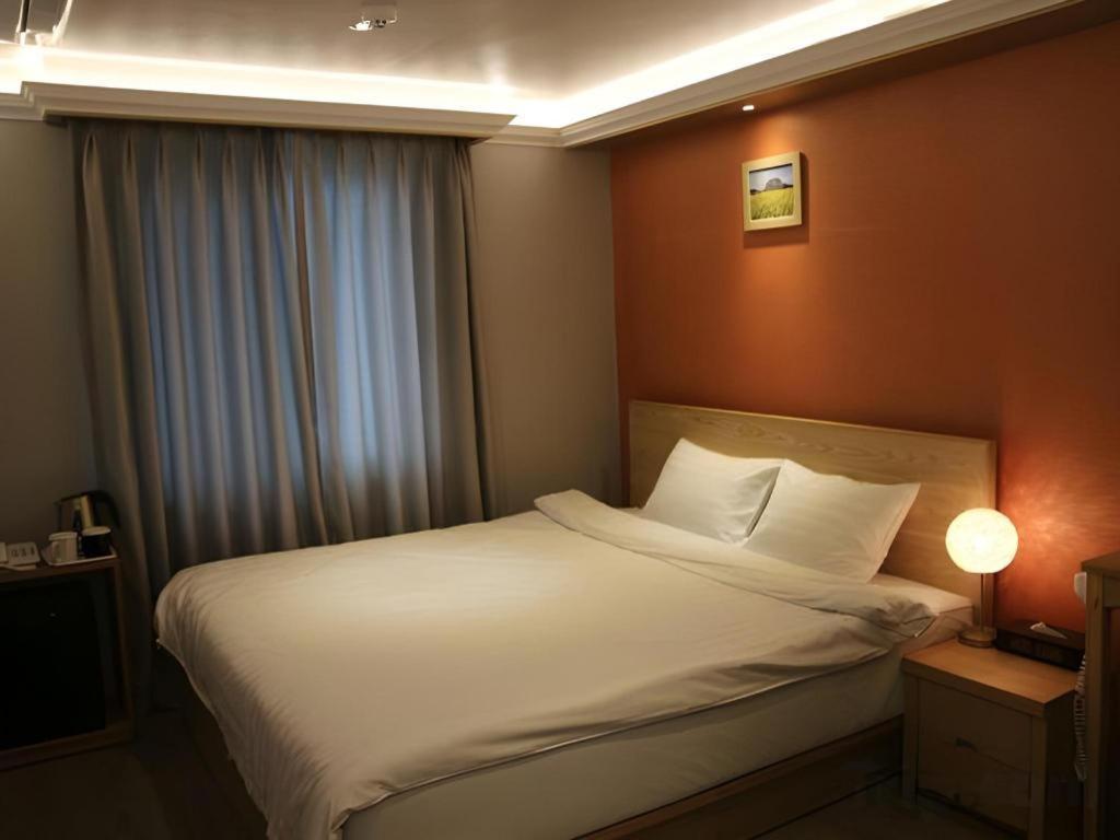 Jeju Sejong Hotel Екстер'єр фото
