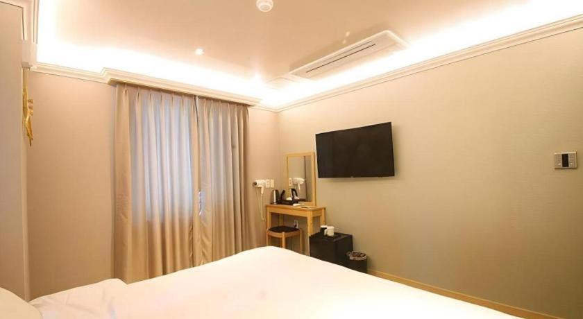Jeju Sejong Hotel Екстер'єр фото