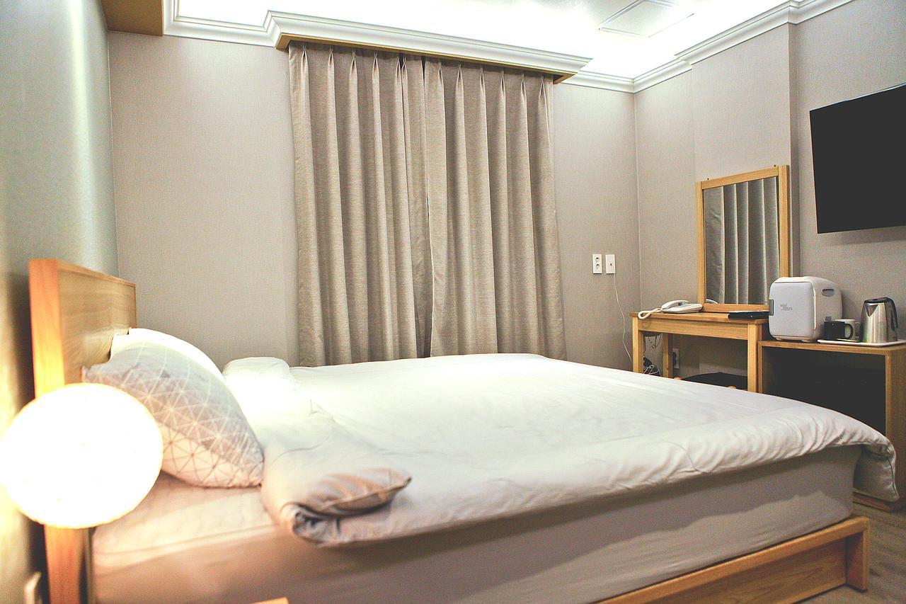 Jeju Sejong Hotel Екстер'єр фото