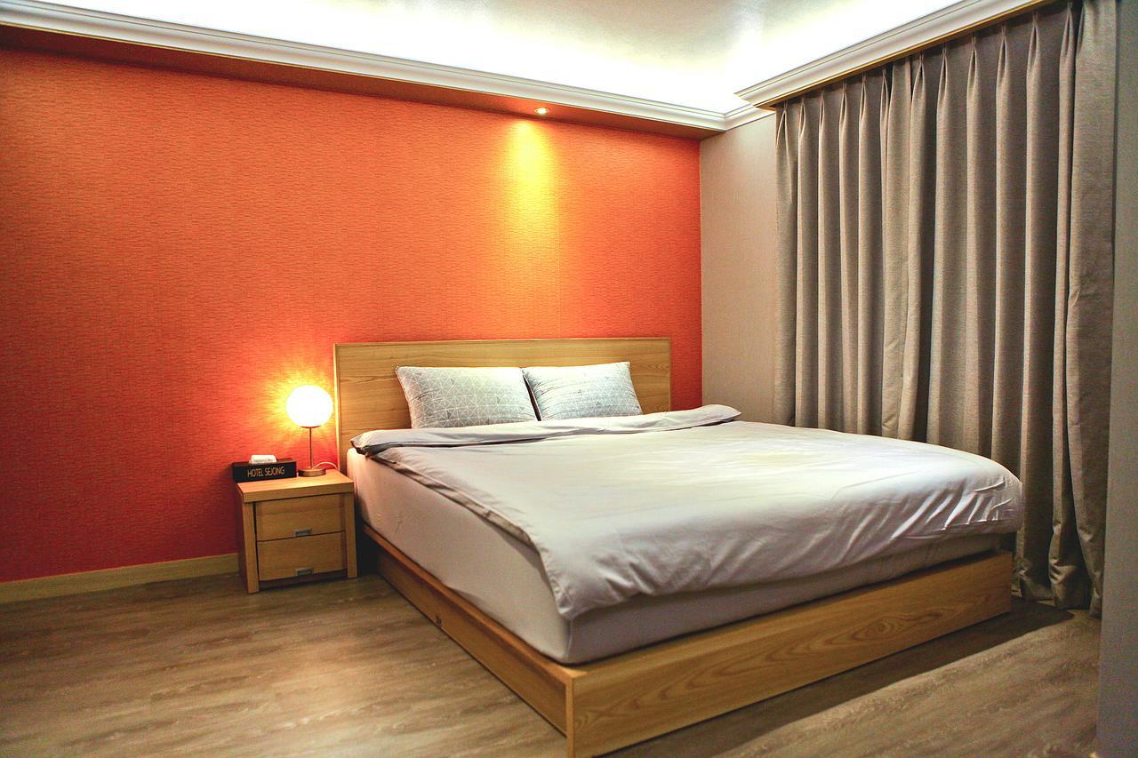 Jeju Sejong Hotel Екстер'єр фото