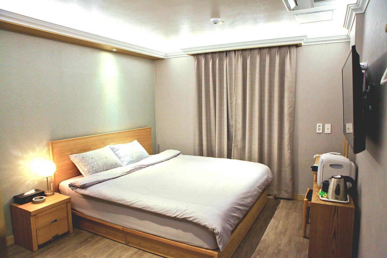 Jeju Sejong Hotel Екстер'єр фото