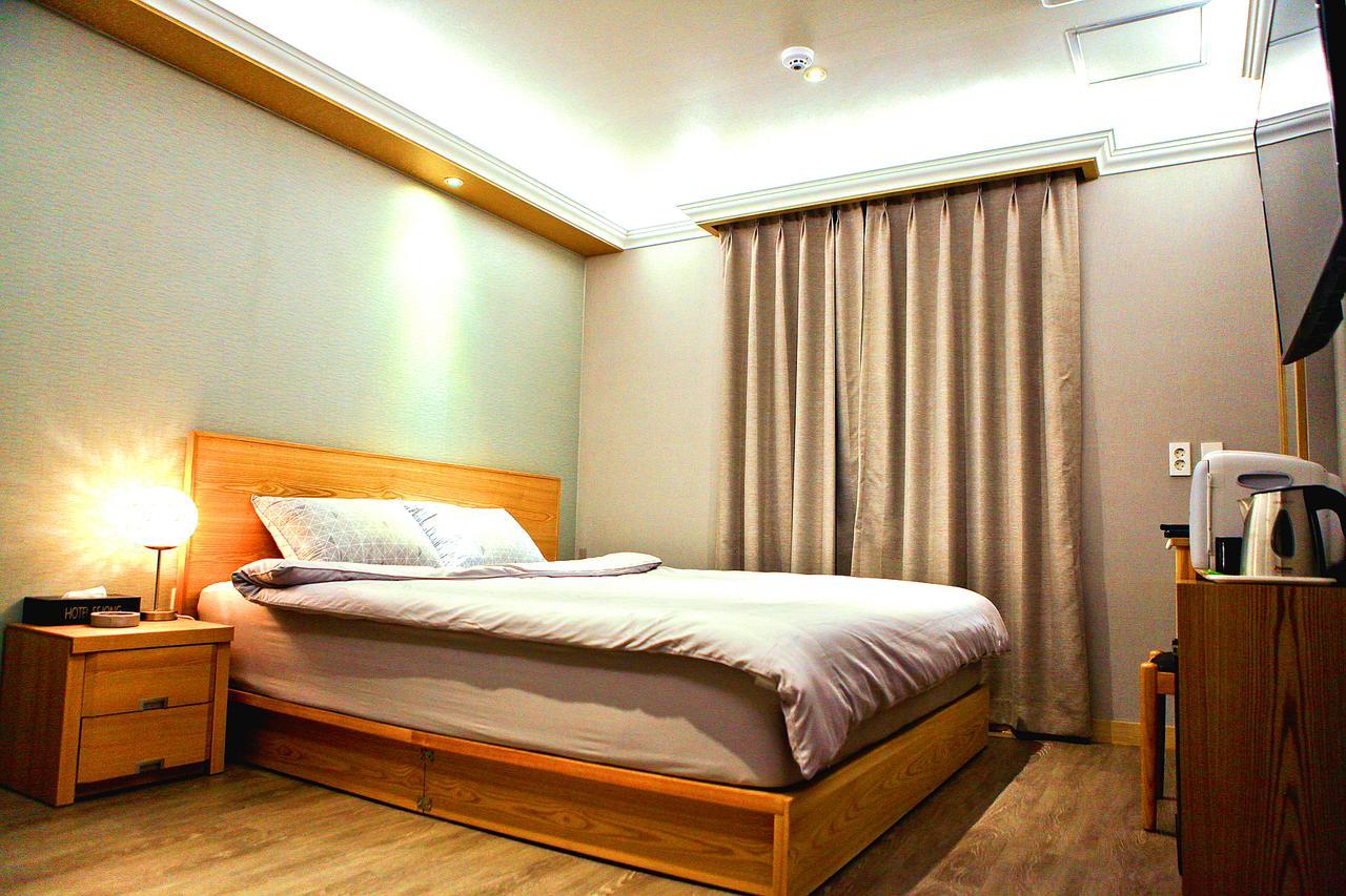 Jeju Sejong Hotel Екстер'єр фото